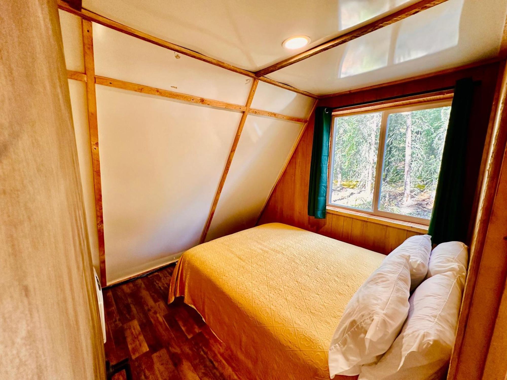 Roberts Lodge Tok Chambre photo